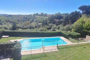 Villa di 200 m² con più di 5 locali a Morlupo