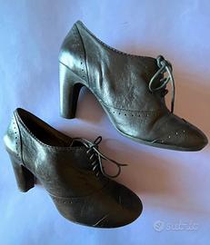 Biviel francesine stringate in pelle nere
