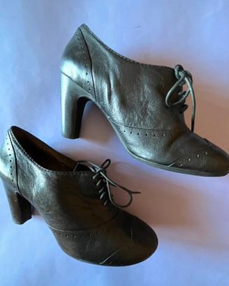 Biviel francesine stringate in pelle nere
