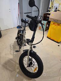 Nilox X8 E-Bike Bici Elettrica FAT 250W SOLO 21KM!