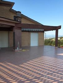 Splendido Attico semi-centrale