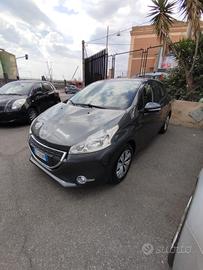 Peugeot 208 1.4 HDi 68 CV 5 porte Allure