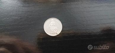 Moneta da collezione con la figura di Helvetia 201