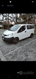 Nissan nv200