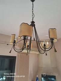 lampadario in ferro battuto ed applique