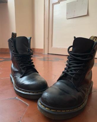 Scarpe Dr. Martens originali nere lucide