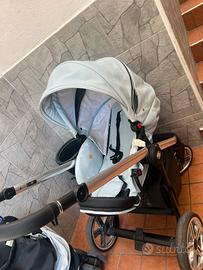Passeggino azzurro