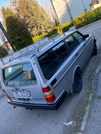 Volvo 240 - '86 GLE D6 gancio; 7 posti; conservata