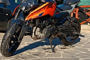 KTM Duke 125