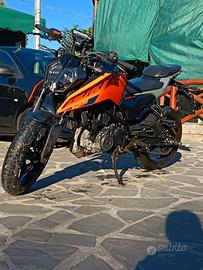 KTM Duke 125