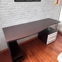 Scrivania e Libreria