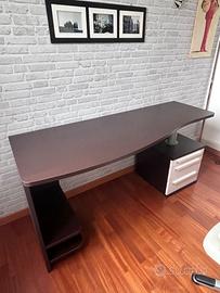 Scrivania e Libreria