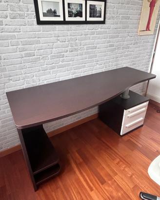 Scrivania e Libreria
