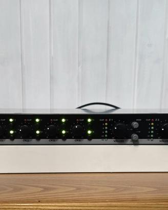 Preamplificatore 2 Zone 6 canali AUDAC PRE26