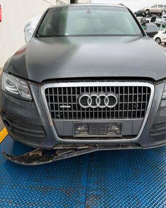 RICAMBI USATI AUTO VARI AUDI Q5 2011 2000 BENZINA