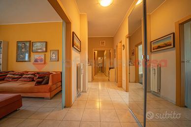 Appartamento Cecina [Cod. rif 037C5VRG]