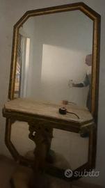 Specchio con mensola