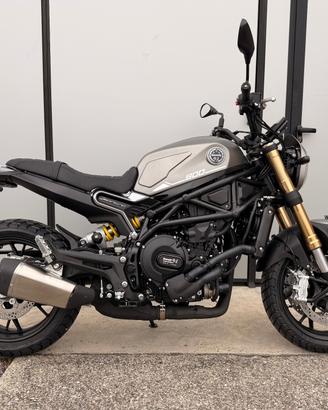 Benelli Leoncino 800