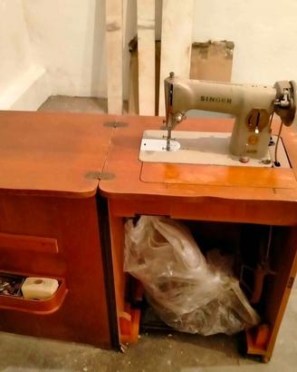 Vecchia Macchina da cucire Singer euro 130
