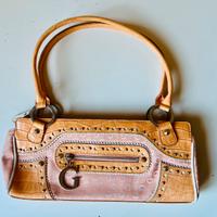 Borse Guess e Braccialini
