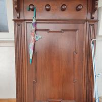 Gratis Attaccapanni in legno massello.