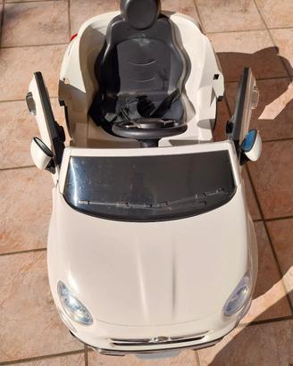 Fiat 500 elettrica dotata di telecomando 