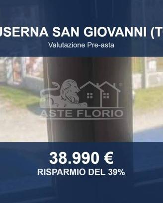 Immobile in asta di 81 m² con box auto a Luserna S