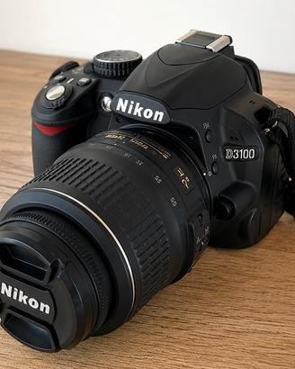 Kit fotocamera Nikon D3100 + Obiettivo 18-55mm