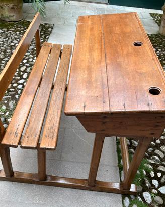 antico  banco di scuola  con panca doppia