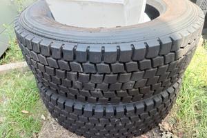 Coppia gomme 295/60 r22,5
