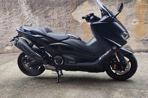 Yamaha Tmax 560 