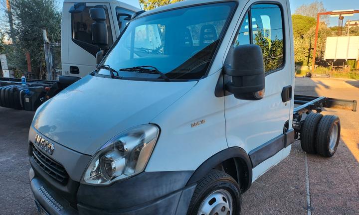 Iveco daily 35-150 anno 2014 passo 3000 telaio