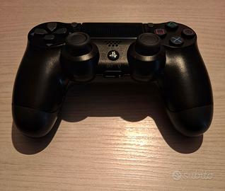Controller ps4 Con cavetto e Libretto d'istruzioni