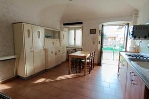 In ALMESE CENTRO BILOCALE ARREDATO