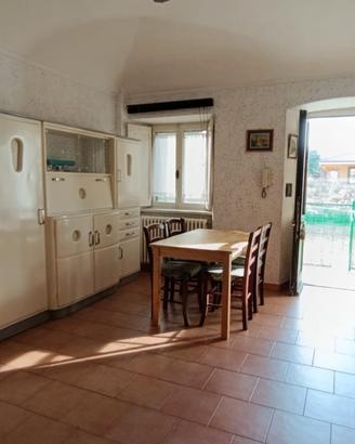 In ALMESE CENTRO BILOCALE ARREDATO