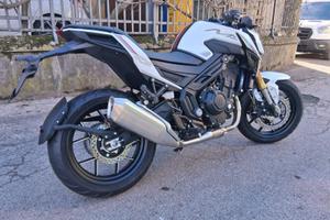 PROMO KEEWAY/BENELLI M502N NAKED BICILINDRICA