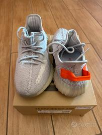 Yeezy Boost 350 v2 Tail Light