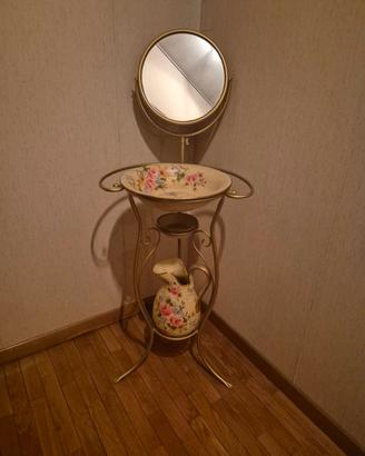 Set da toeletta in ceramica e ferro battuto