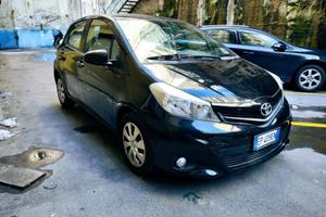TOYOTA Yaris 1.0 5 porte Lounge