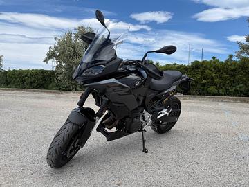 BMW F 900 XR Triple Black