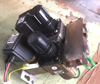 Gruppo regolatori aria ed elettrovalvole+Vario