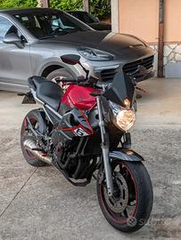 Yamaha XJ6 