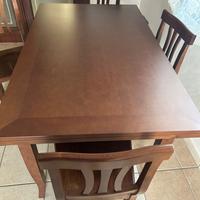 Tavolo in legno allungabile