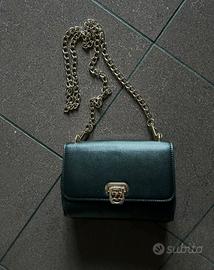 Borsa nera a tracolla