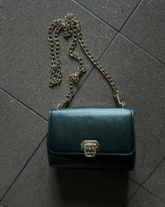 Borsa nera a tracolla