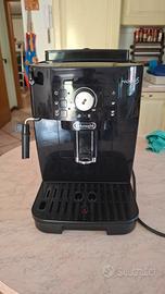 Macchina da caffè  DeLonghi Magnifica S