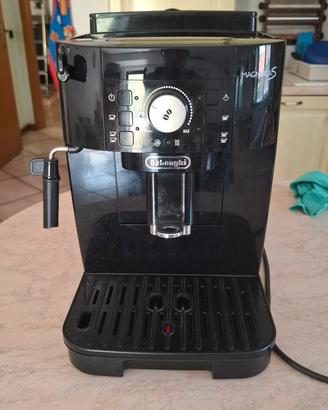 Macchina da caffè  DeLonghi Magnifica S