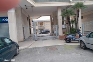 Garage via Manzoni ( adiacente funicolare)
