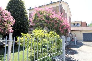 3 LOCALI A REGGIO NELL'EMILIA