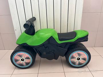 Motorino verde